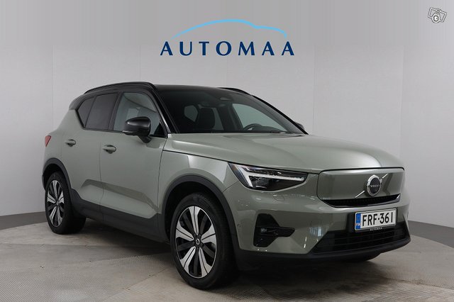 VOLVO XC40 9