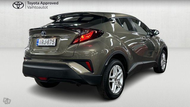 Toyota C-HR 5