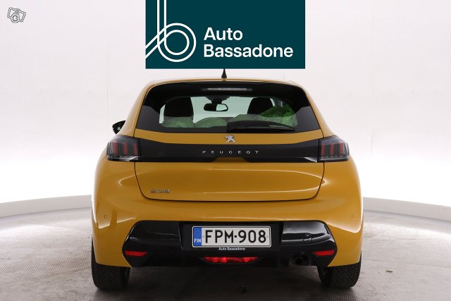 PEUGEOT 208 5