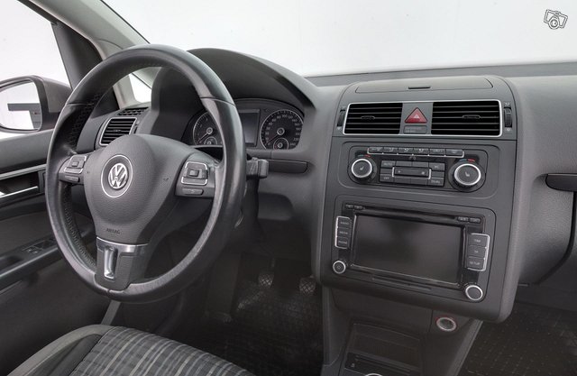 Volkswagen Touran 12