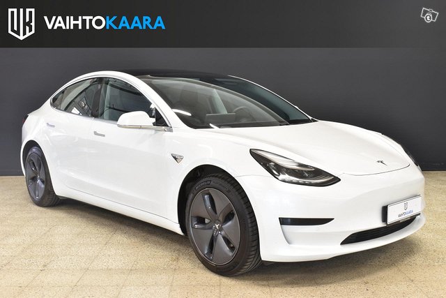 Tesla Model 3 10