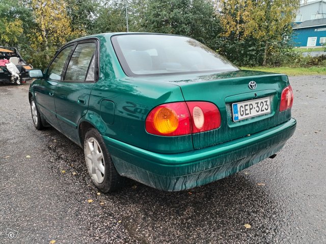 Toyota Corolla 4