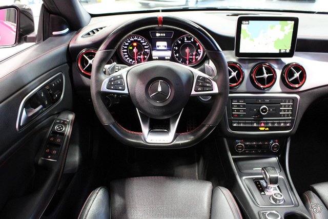 Mercedes-Benz CLA 45 AMG 15