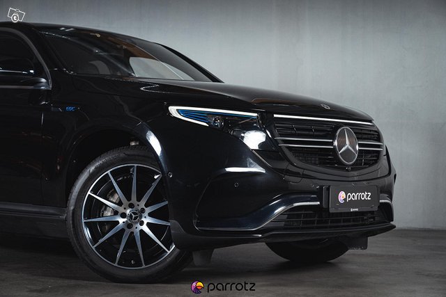 Mercedes-Benz EQC 12