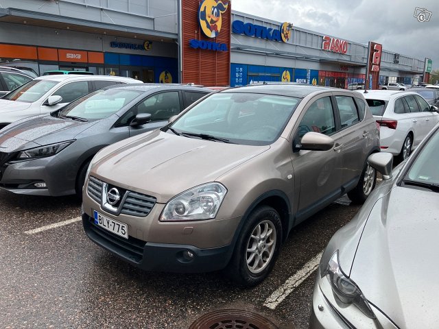 Nissan Qashqai 1