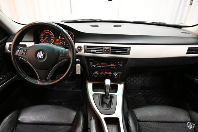 BMW 320 13