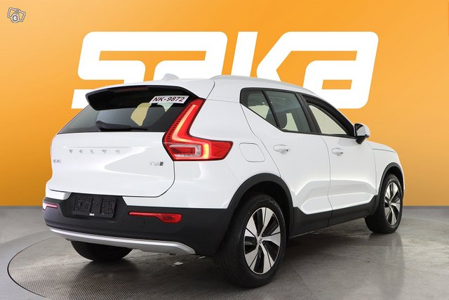 Volvo XC40 8