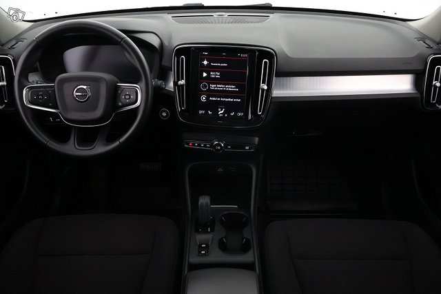 Volvo XC40 16