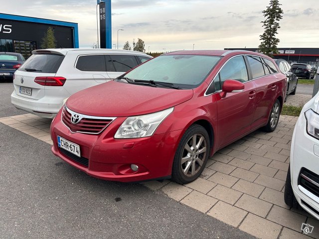 Toyota Avensis 2