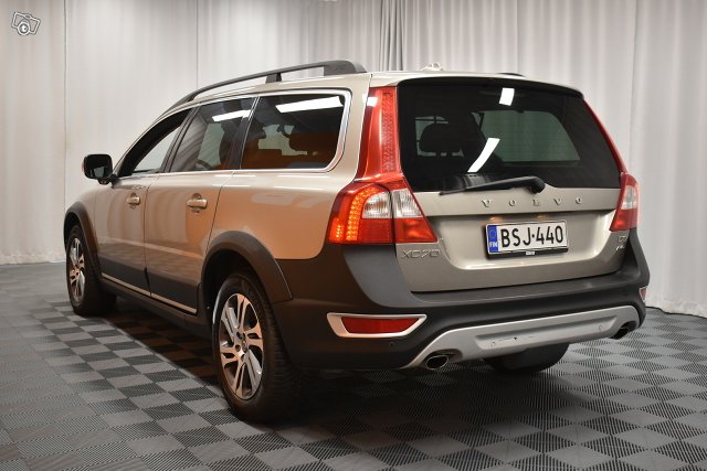 Volvo XC70 5