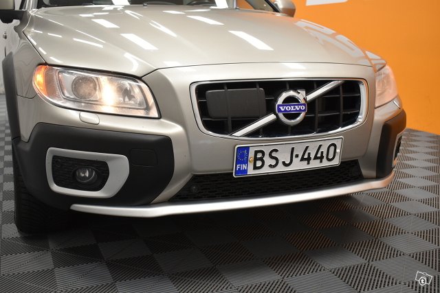 Volvo XC70 10