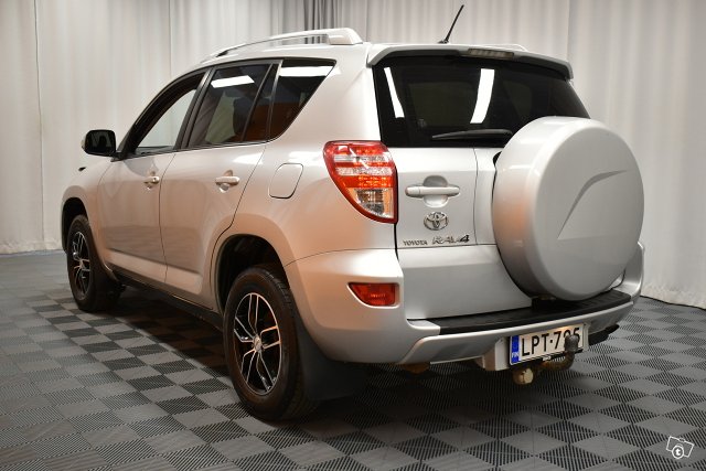 Toyota RAV4 5