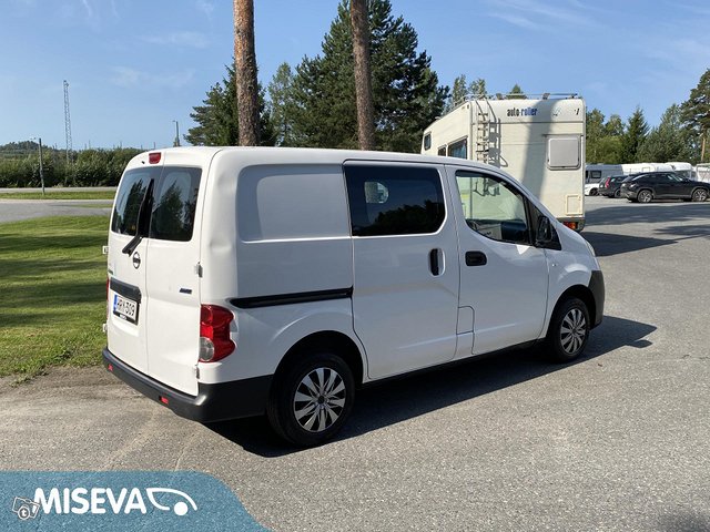 Nissan NV200 4