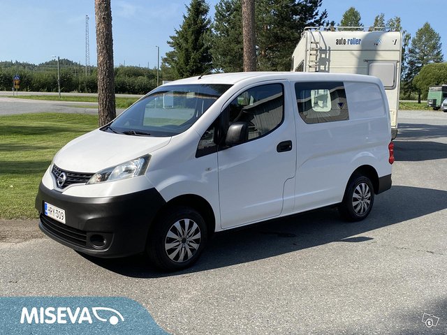 Nissan NV200 8