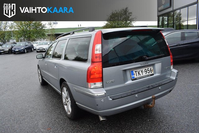 Volvo V70 3