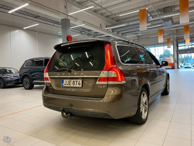 Volvo V70 2