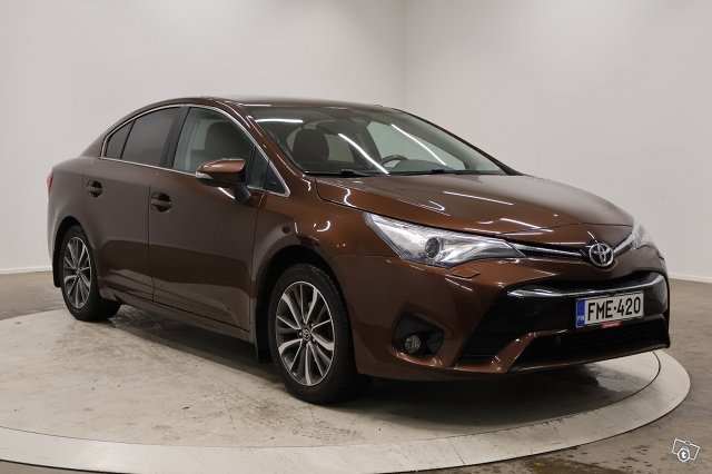 Toyota Avensis 3