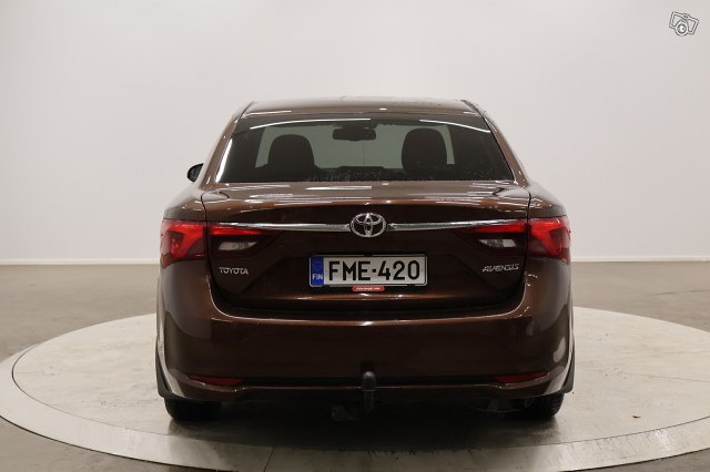 Toyota Avensis 6