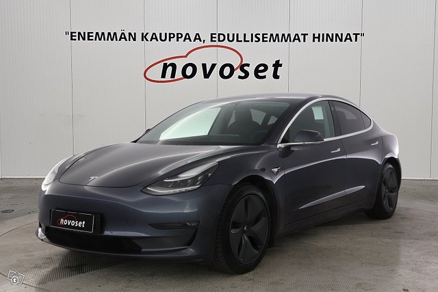 TESLA MODEL 3 1