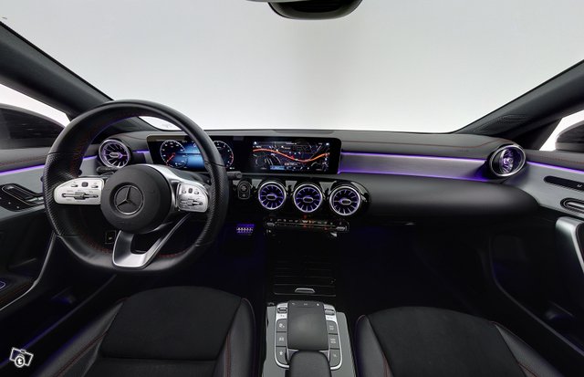 Mercedes-Benz CLA 10