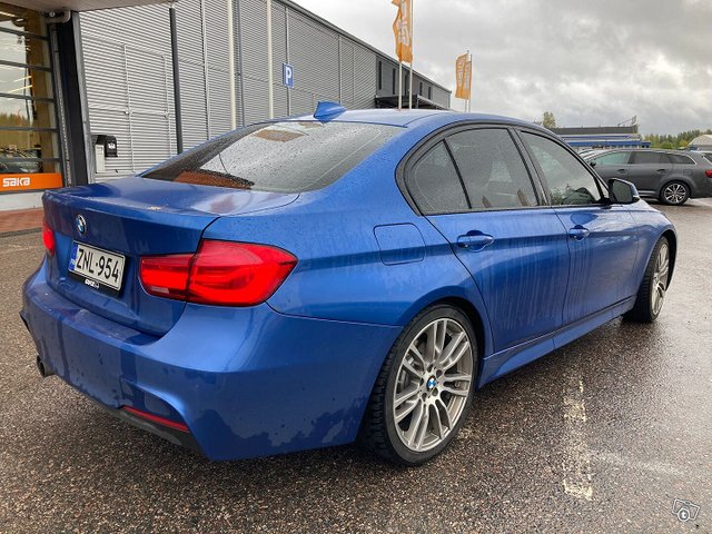 BMW 330 3