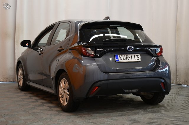 Toyota Yaris 5