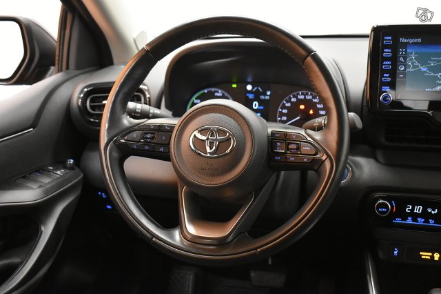 Toyota Yaris 14