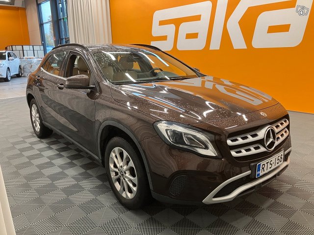 Mercedes-Benz GLA, kuva 1