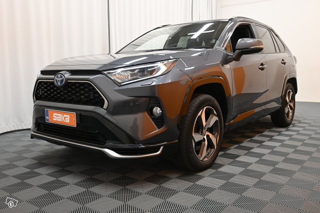 Toyota RAV4 Plug-in 4