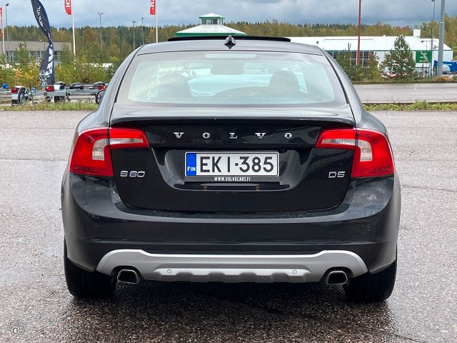 Volvo S60 5