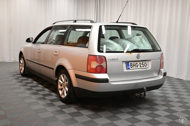 Volkswagen Passat Variant 4