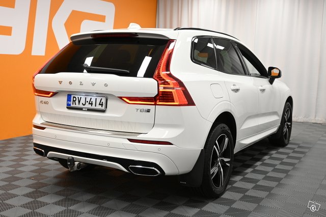 Volvo XC60 8