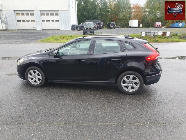 Volvo V40 Cross Country 2