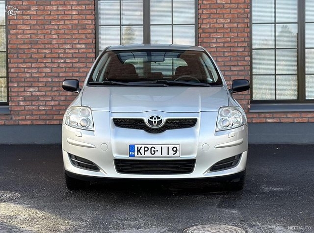 Toyota Auris 11