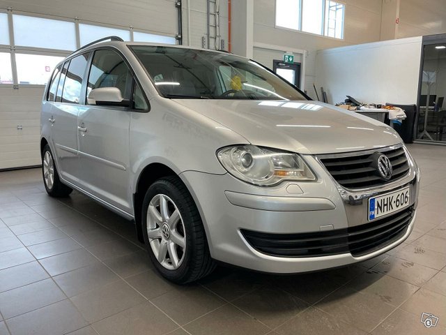 Volkswagen Touran 5