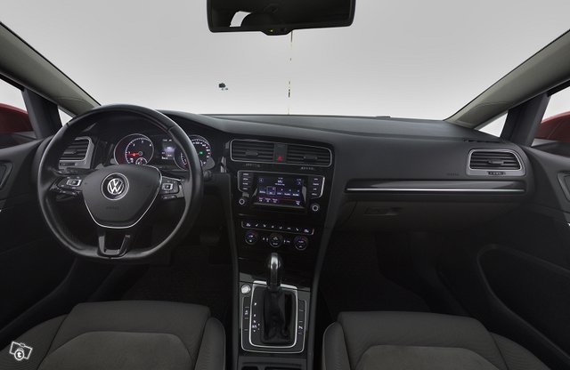 Volkswagen Golf 15