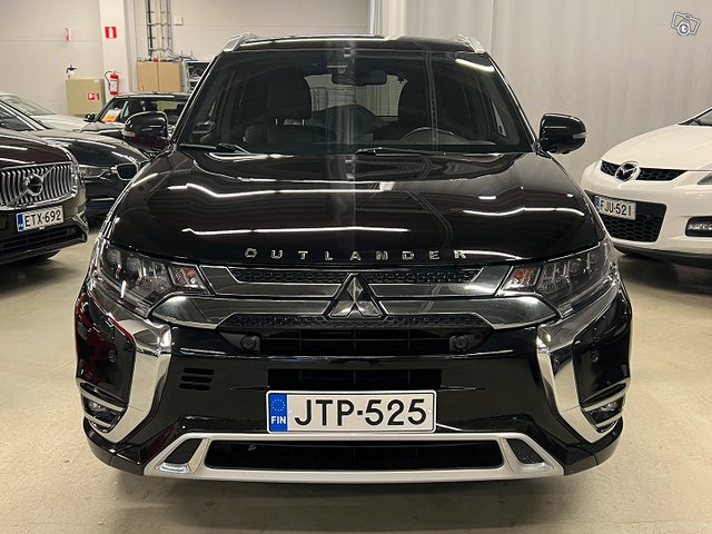 Mitsubishi Outlander 2