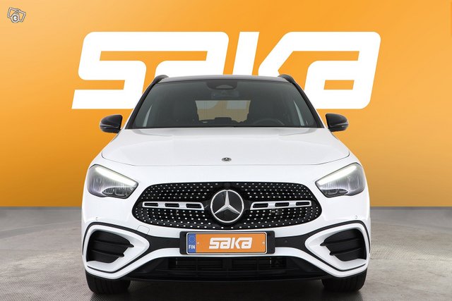 Mercedes-Benz GLA 2