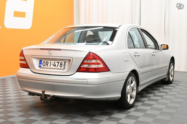 Mercedes-Benz C 6