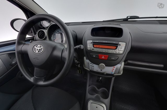 Toyota AYGO 11