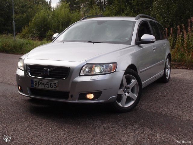 Volvo V50 19