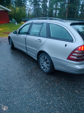 Mercedes-Benz C 220 3