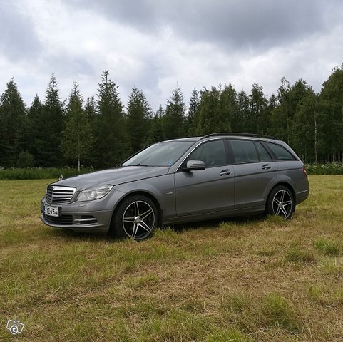 Mercedes-Benz 200, kuva 1