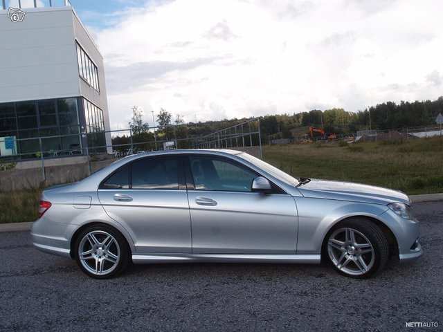 Mercedes-Benz C 6