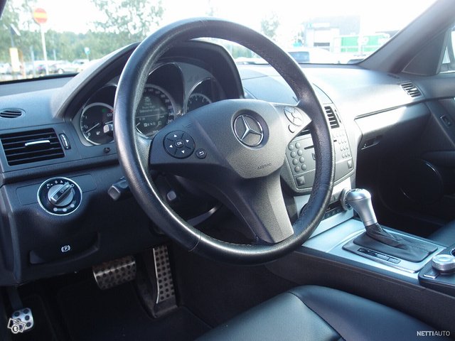 Mercedes-Benz C 9