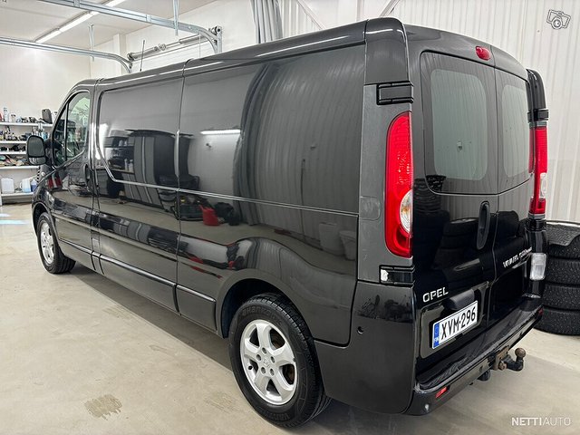 Opel Vivaro 2