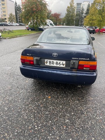 Toyota Corolla 2