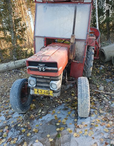 Traktori MASSEY FERGUSON 135 Tämä tästä 79Eur kk 1