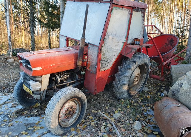 Traktori MASSEY FERGUSON 135 Tämä tästä 79Eur kk 2