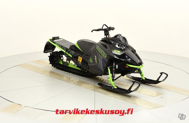 Arctic Cat M-sarja, kuva 1